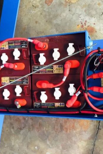 10m剪刀輪胎平台高空車